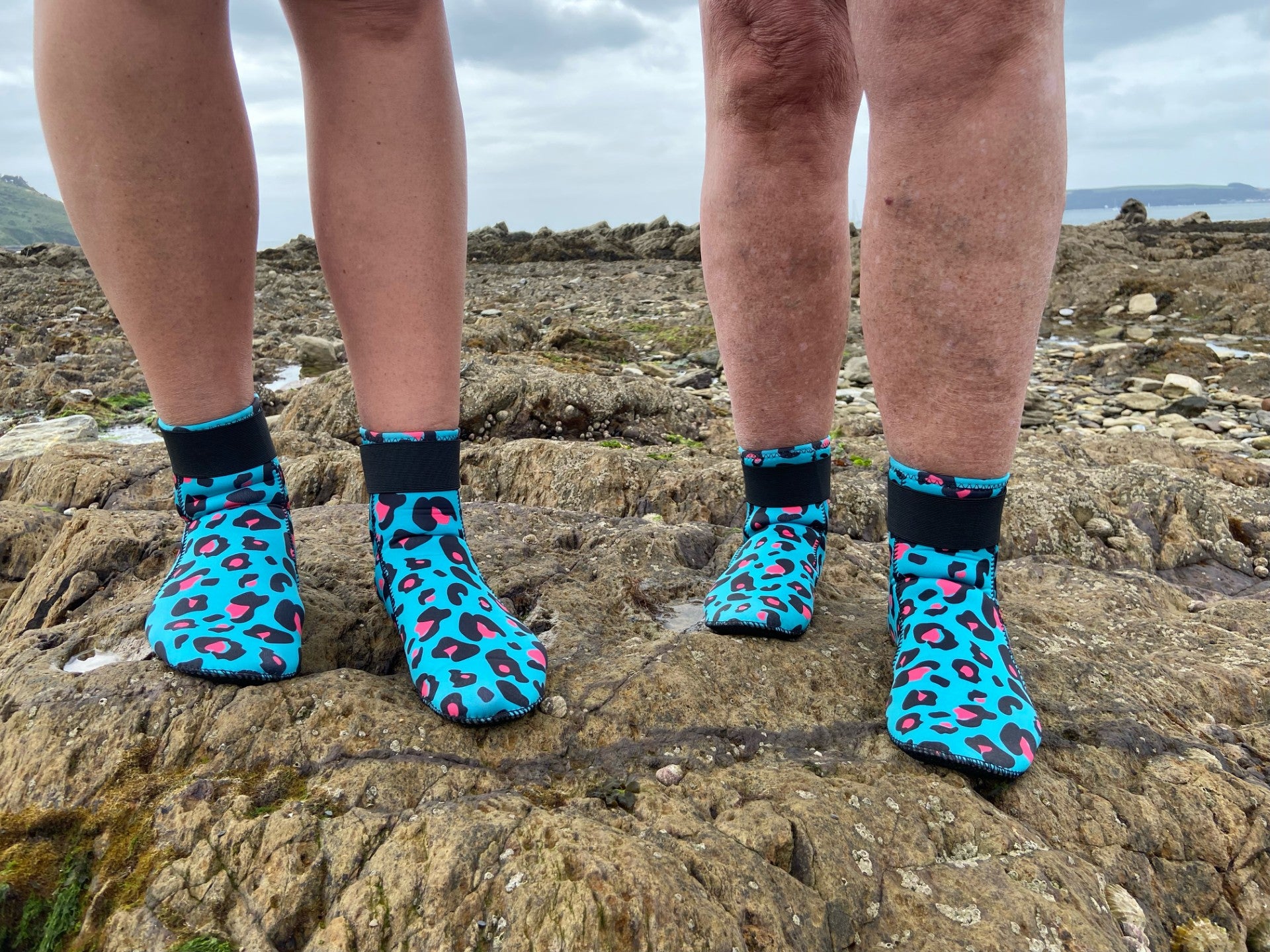 Neoprene wild swimming socks: Leopard – WildSwimmingSocks